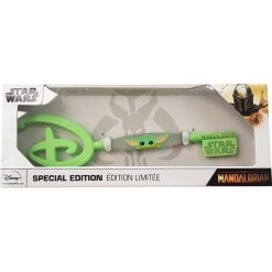 Disney Star Wars Mandalorian Yoda 2020 Store Opening Key USA Version DAMAGED BOX