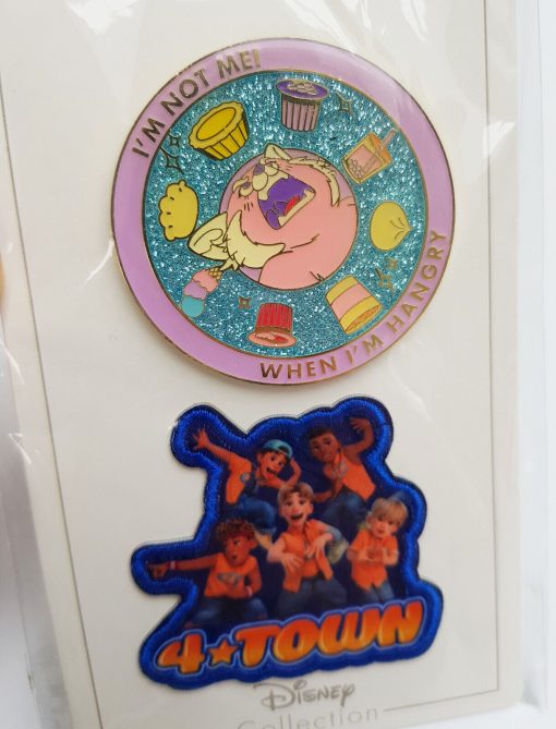 Disney Store Turning Red Pin Badge & Fabric Patch UK Exclusive