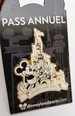 Disneyland Paris Castle & Mickey Mouse Annuel Pin Trading Badge