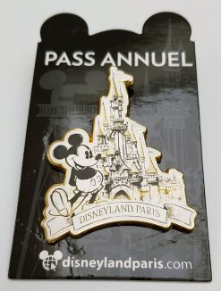 Disneyland Paris Castle & Mickey Mouse Annuel Pin Trading Badge