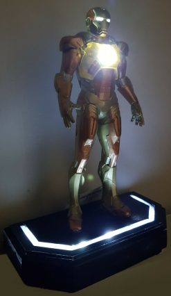 Disneyland Paris Hotel New York Marvel Iron Man Mark XXI Lightup Statue Figure