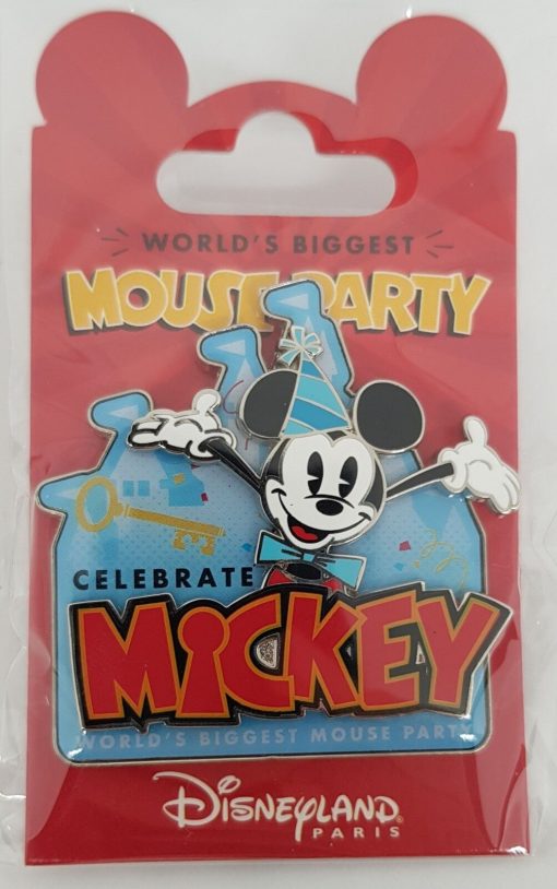 Disneyland Paris Mickey Mouse 90th Worlds Biggest Mouse Party Pin Trading Badge