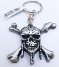 Disneyland Paris Pirates Of The Caribbean Skull & Crossbones Keyring