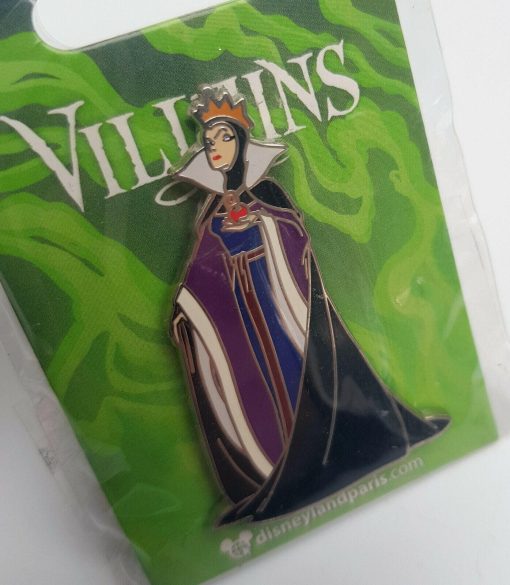 Disneyland Paris Snow White & The 7 Dwarfs Evil Queen Pin Trading Badge