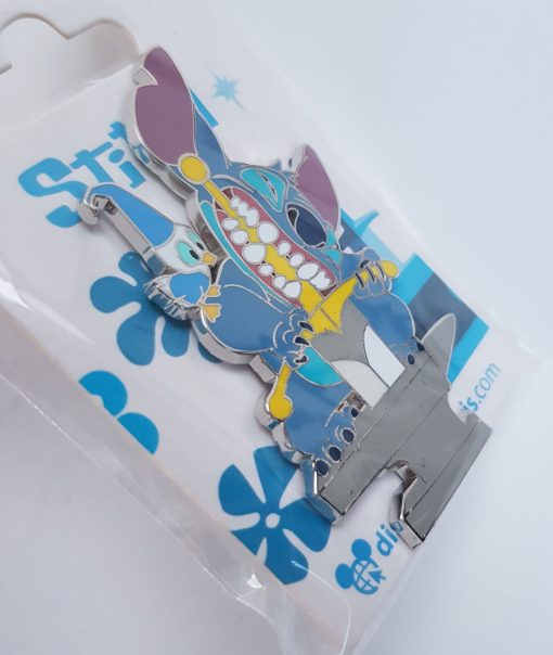 Disneyland Paris Stitch Sword In The Stone Pin Trading Badge