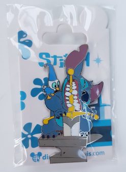 Disneyland Paris Stitch Sword In The Stone Pin Trading Badge